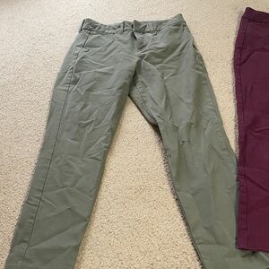Old Navy Women's Olive Green Straight Leg Pants